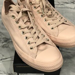 Women’s Chuck Taylor All Star